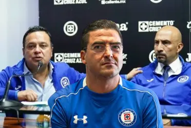 Parece que ya se tendría la decisión tomada sobre lo que pasará con Joaquín Moreno y su futuro con Cruz Azul, pero parece que no gusta del todo.