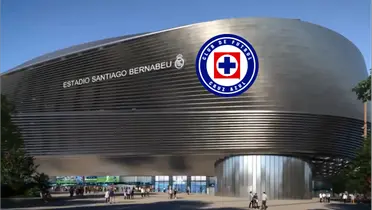 Exteriores del estadio Santiago Bernabeu y escudo de Cruz Azul / El Español
