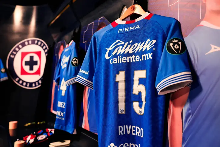 El dorsal de nuestro gran capitán - Foto: X (@CruzAzul)