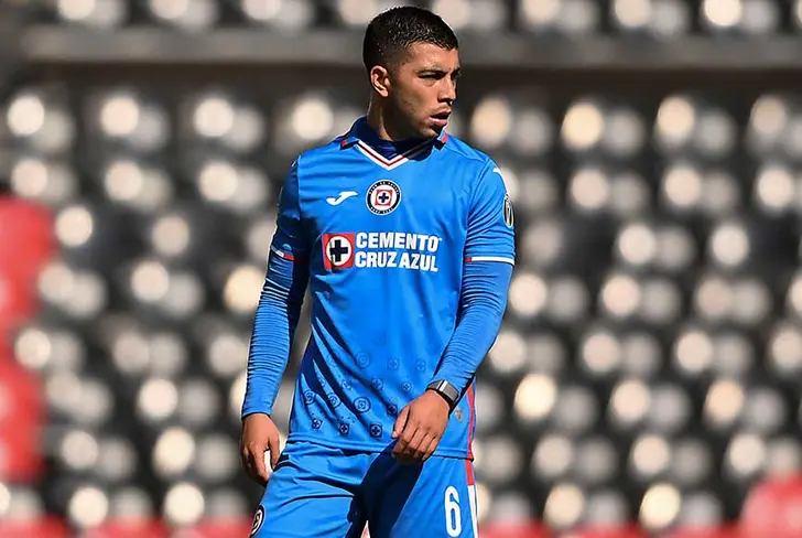 Erik Lira, el capitán sin gafete - Foto: Getty