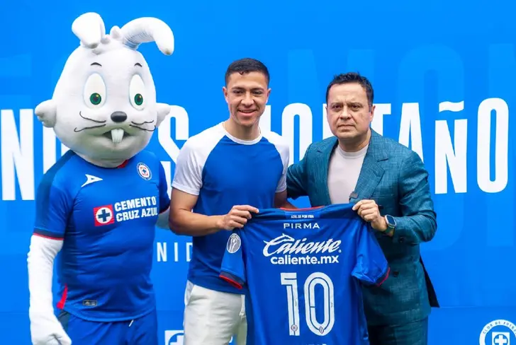 La presentación de Andrés Montaño - Foto: Mexsport