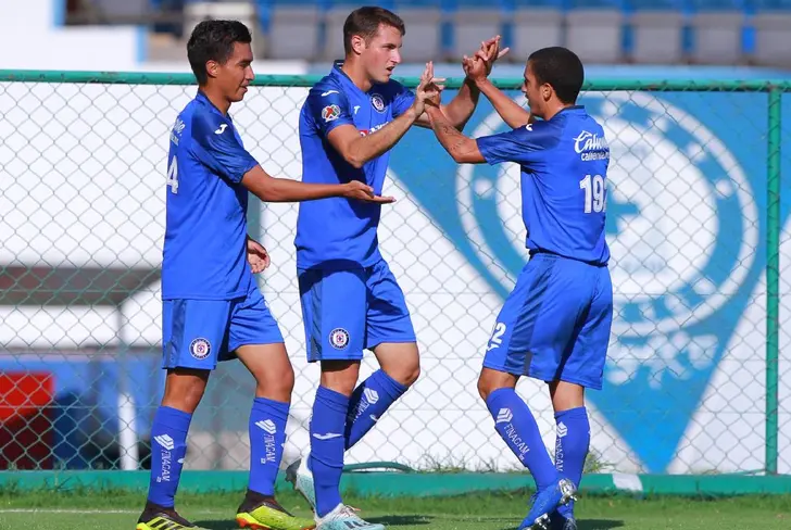 Orelien y el Chaquito en las inferiores de Cruz Azul - foto: Rafael Vadillo