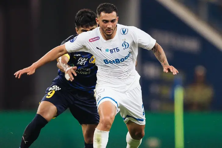 Luis Chávez en acción - Foto: X (@fcdynamo)