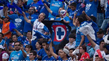 Afición de Cruz Azul celebrando goles/FOTO Marca.com