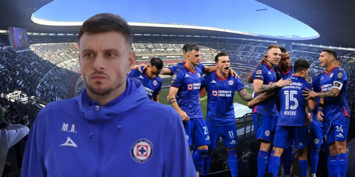 Anselmi con el equipo de Cruz Azul celebrando un gol/La Máquina Celeste