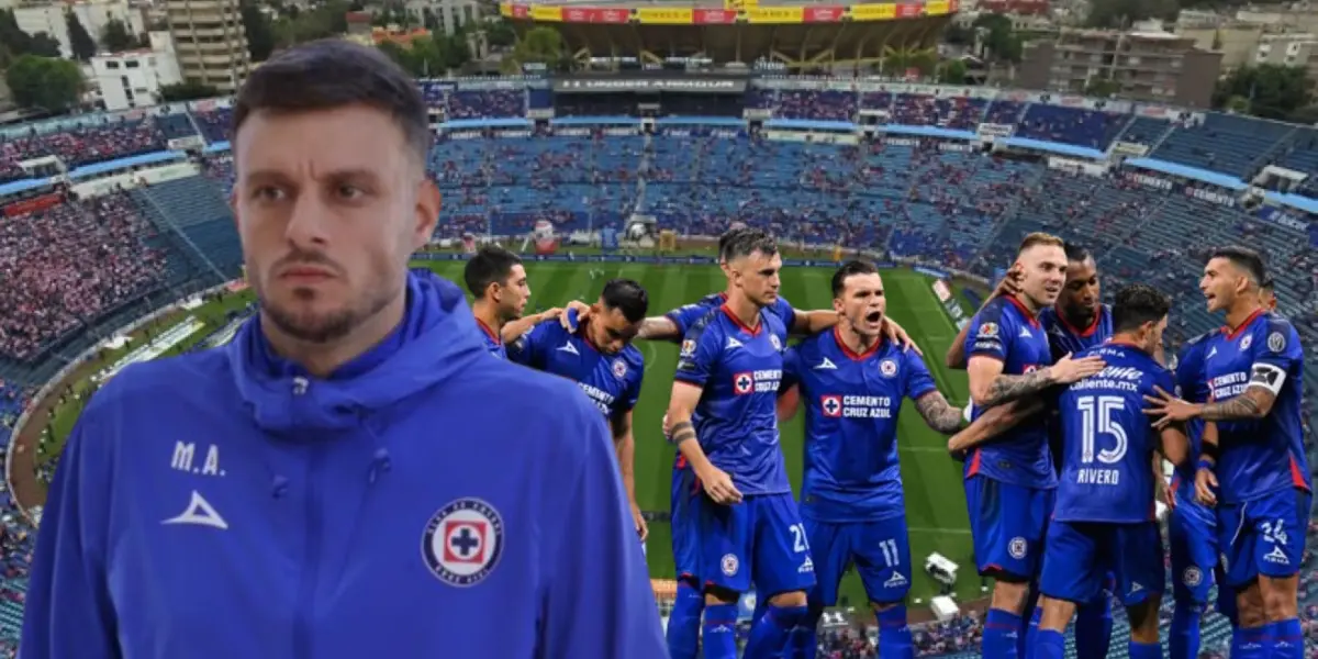 Anselmi con el equipo de Cruz Azul en el Estadio Azul/La Máquina Celeste