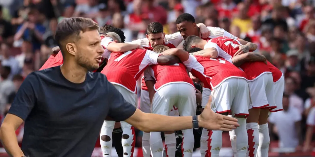 Anselmi dirigiendo y el equipo del Arsenal