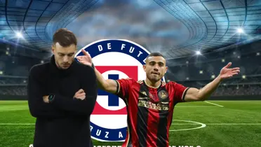 Anselmi en la portada con el delantero griego Giakoumakis/La Máquina celeste