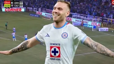 Carlos Rotondi festejando su gol con Cruz Azul (Foto: Captura de video)