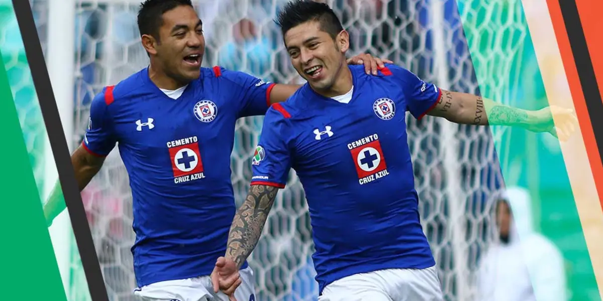 Celebrando un gol Rogelio Chávez y Marco Fabián