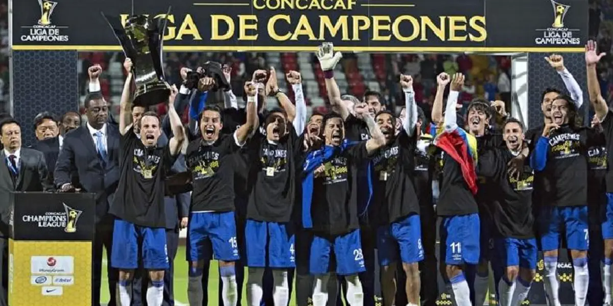 Cruz Azul festejando el título alzado por Gerardo Torrado / @CruzAzul