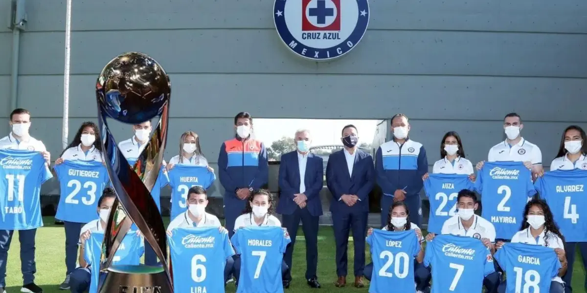 Cruz Azul presenta a varios refuerzos / Debate