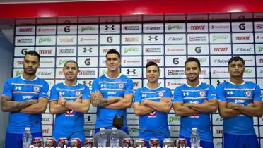 Cruz Azul presentando refuerzos