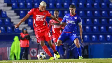 Cruz Azul vs América de Cali, Erik Lira, Rivero peleando un balón/La Máquina Celeste