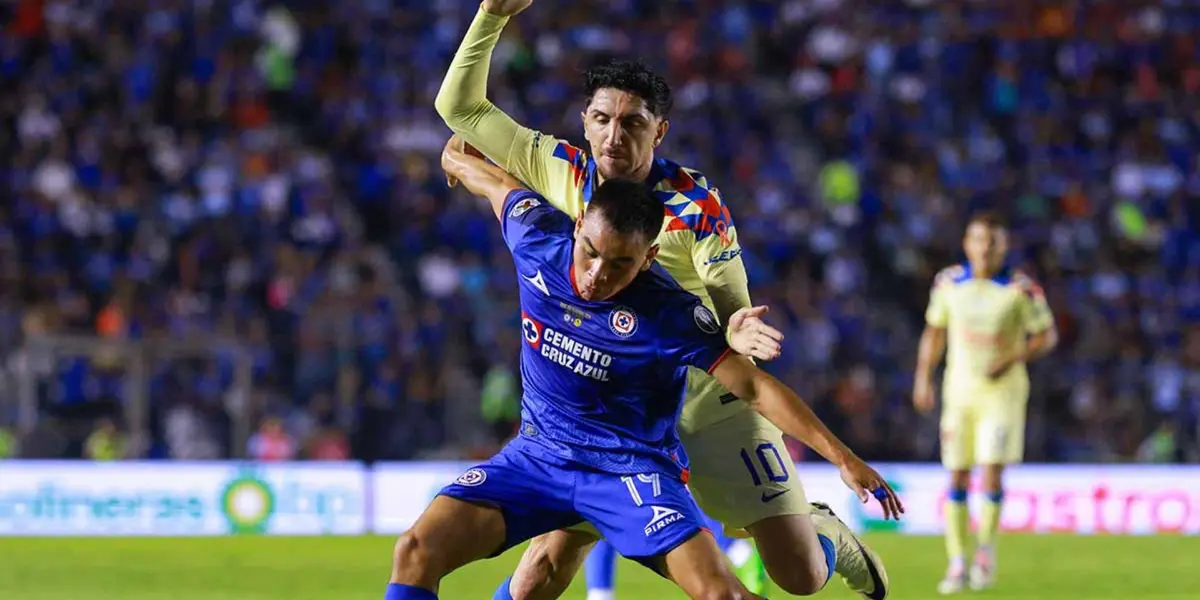 Cruz Azul y América en partido oficial/Excelsior