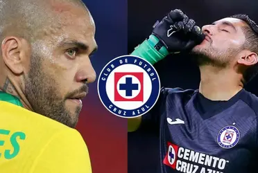 Dani Alves se quedó sin Mundial y en Pumas le cerrarían la puerta, lo que pide para jugar en Cruz Azul