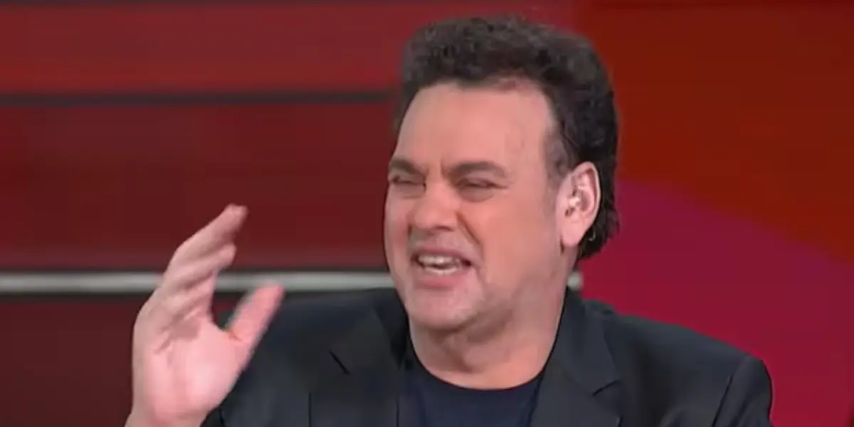 David Faitelson en mesa de debate - Foto: Captura de pantalla