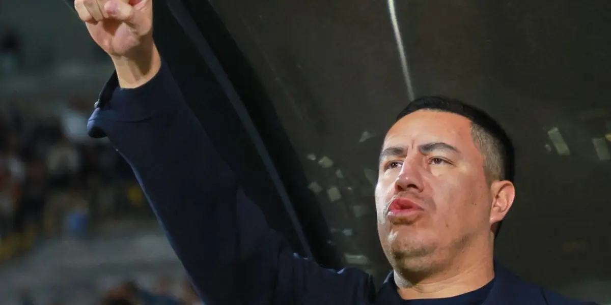 Efraín Juárez en CU - Foto: X (@PumasMX)