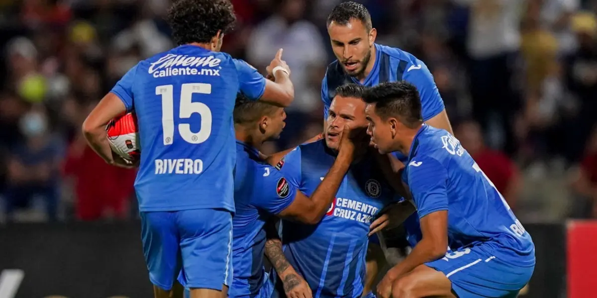 El atacante de Cruz Azul habló en una entrevista y sabe que para grandes solo la Máquina