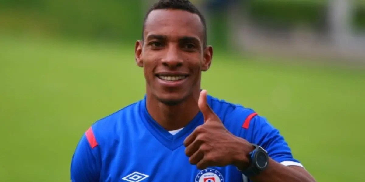 El colombiano pudo brillar en Cruz Azul / @CruzAzul