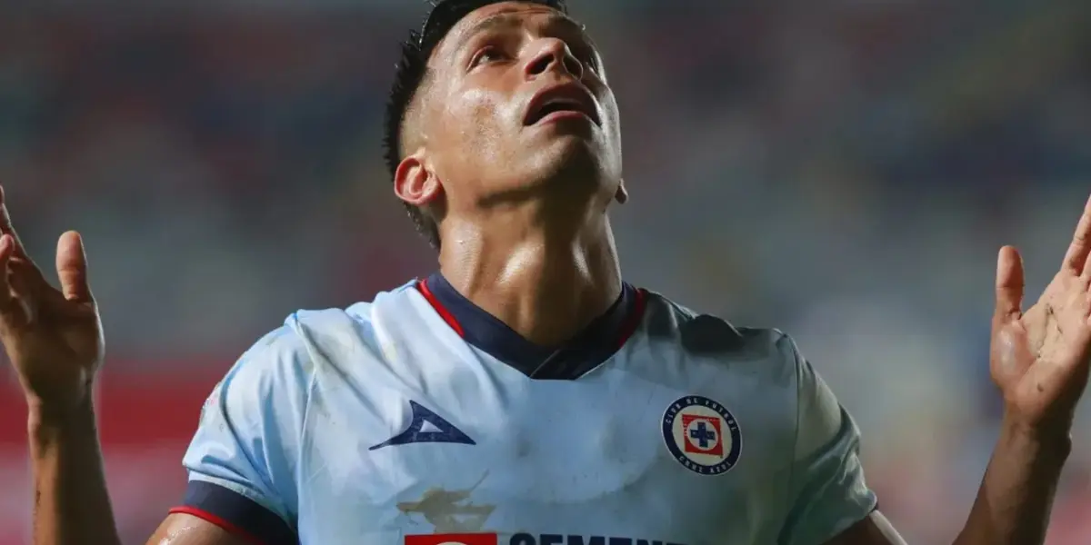 El Cuate del gol en Cruz Azul - Foto: Jam Media