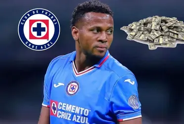 El delantero ecuatoriano es uno de los 5 mejores pagados del conjunto cementero.