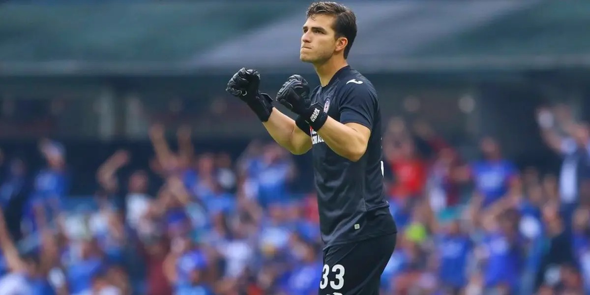 El joven arquero vivió momentos difíciles el último mes y la gente lo quería fuera del equipo