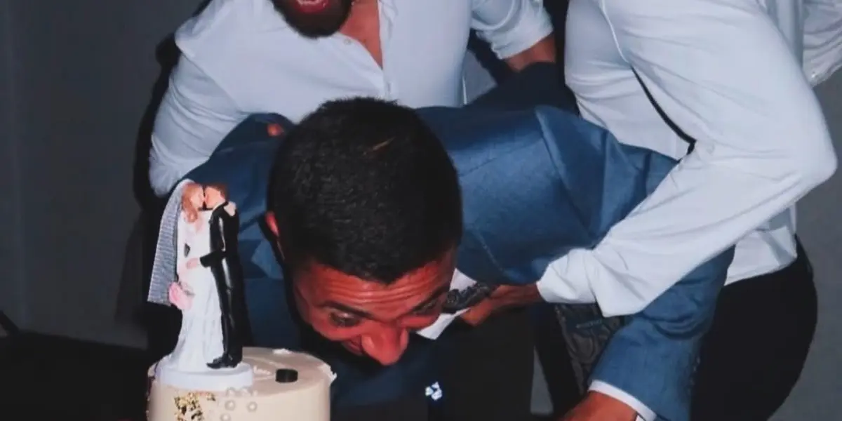 El pastelazo a Andrés Montaño