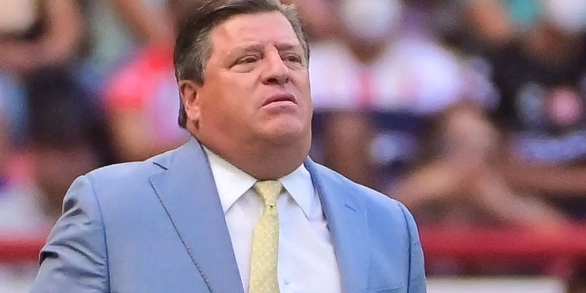 El ‘Piojo’ Herrera se fue expulsado en la ida por insultar al árbitro central