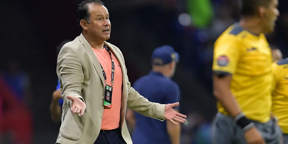 En medio de todo el caos en Cruz Azul Juan Reynoso abrió sus redes sociales