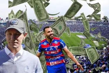 Es así como llegó uno de los peores fichajes en Cruz Azul, pues si bien no es mal jugador, en el costo/beneficio sí.