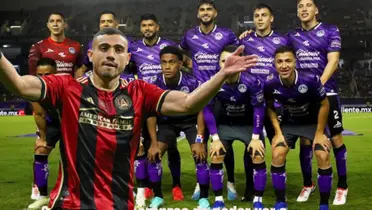 Giakouamkis con el equipo de Mazatlán en formación de equipo/La Máquina Celeste