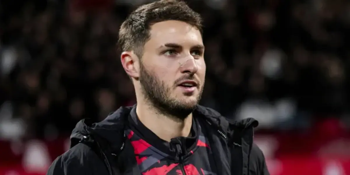 Giménez muestra su felicidad por el presente de Cruz Azul / Foto: Feyenoord