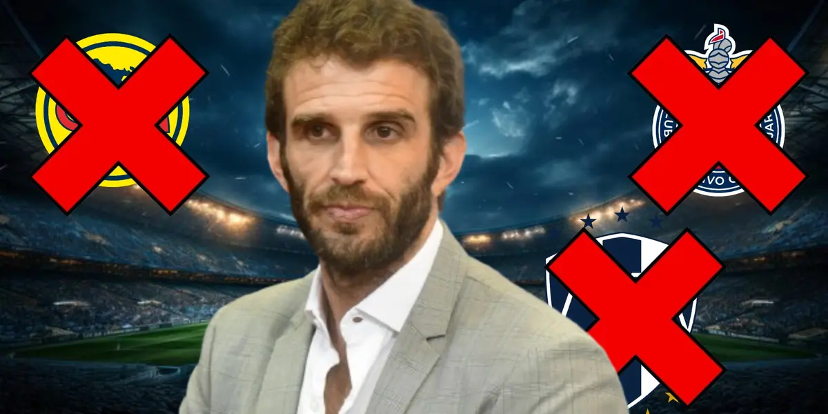 Iván Alonso con los escudos tapados de América, Monterrey y Chivas/La Máquina Celeste