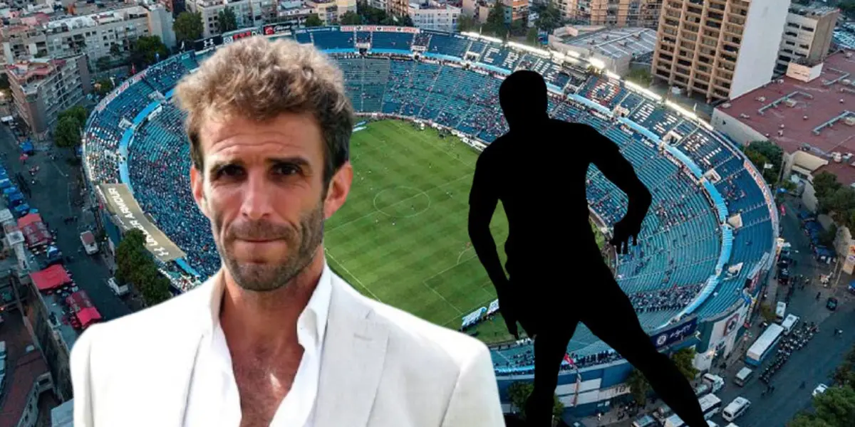 Iván Alonso junto a un jugador oculto/La Máquina Celeste