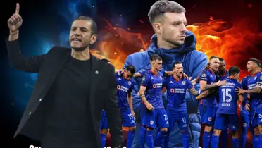 Jaime Lozano con el equipo de Cruz Azul, de fondo Martin Anselmi/La Máquina Celeste