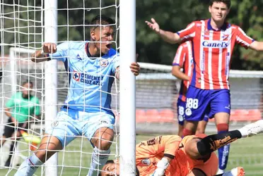 Jesús Dueñas e Iván Morales fueron titulares con la Sub 23