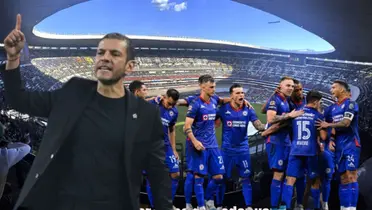 Jimmy Lozano y el equipo de cruz Azul/FOTO La Máquina Celeste