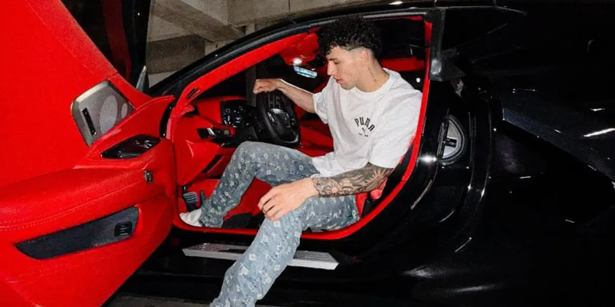 Jorge Sánchez y su Corvette Stingray - Foto: Instagram