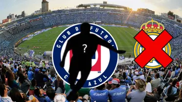 Jugador siendo oculto en el Estadio de los Deportes, con los logos del Real Madrid y Cruz Azul