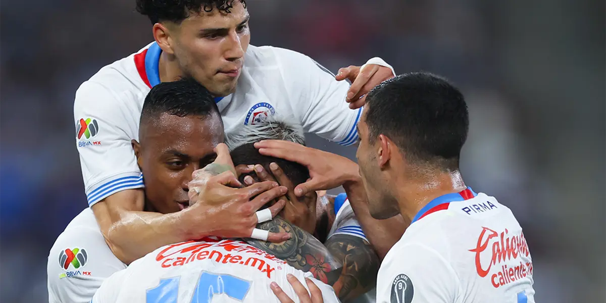 Leyenda de Cruz Azul metió presión a lo que sigue después del récord de la máquina / Foto: @cruzazul