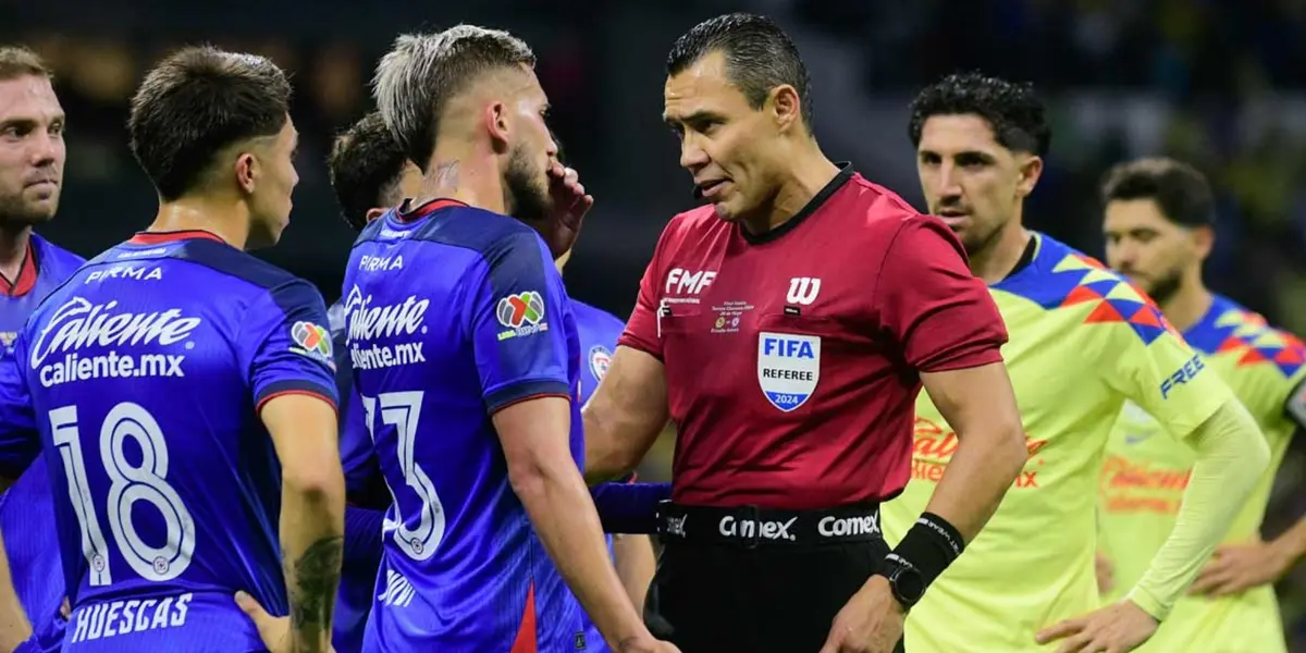 Marco Antonio Ortiz en la polémica final entre Cruz Azul y América - Foto: Mexsport