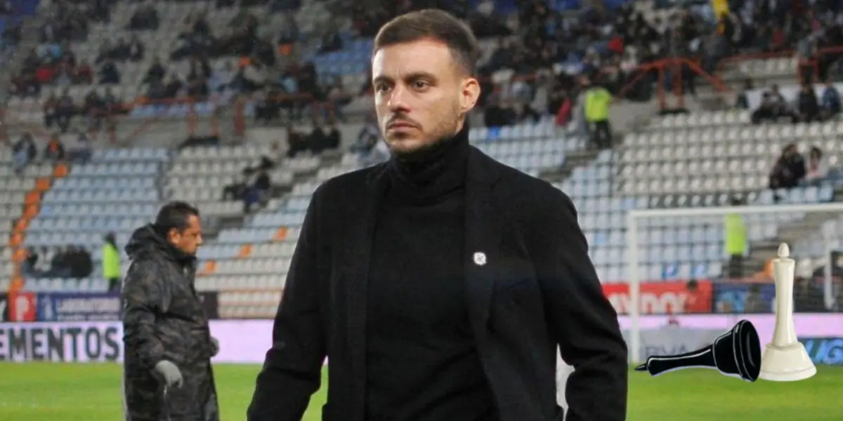 Martín Anselmi tendrá que configurar una defensa con lo que hay / Foto: X