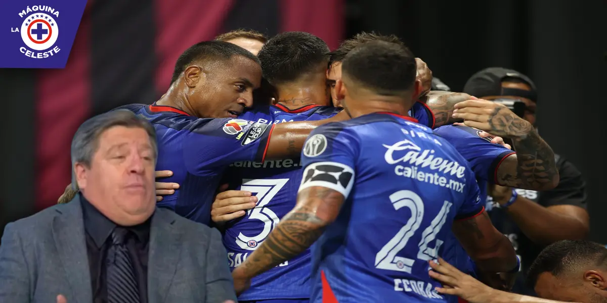 Miguel Herrera y jugadores de Cruz Azul (Fuente: FOX Sports)