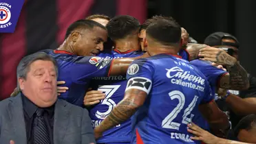 Miguel Herrera y jugadores de Cruz Azul (Fuente: FOX Sports)