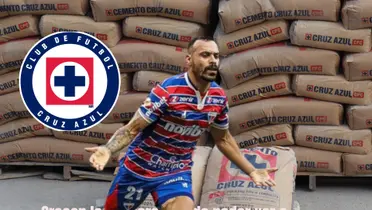 Moisés Vieira con el escudo de Cruz Azul/La Máquina Celeste