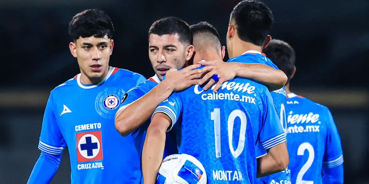 Omar Campos, Erik Lira y Montaño (de espaldas) - Foto: X