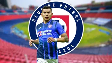 Orbelín con escudo de Cruz Azul en la Ciudad de los Deportes/FOTO: Récord