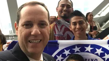 Paco Villa con la afición de Cruz Azu/FOTO La Máquina Celeste