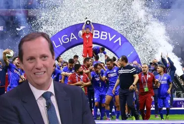 Pues para Paco Villa se terminó el tiempo de este jugador en Cruz Azul, no lo quiere, pues su ciclo ya estaría lejos de aquí.